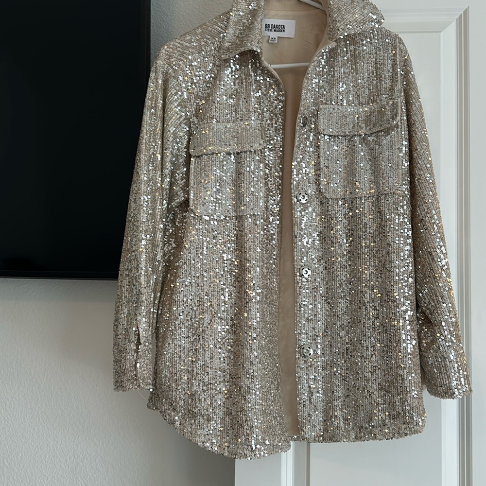 Super fun sequin jacket from Revolve! Size XS